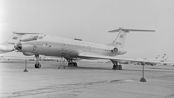Самолет ТУ-134 - Sputnik Молдова