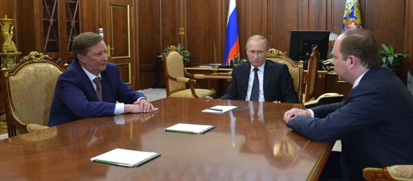 Президент РФ В. Путин встретился с С. Ивановым и А. Вайно - Sputnik Молдова