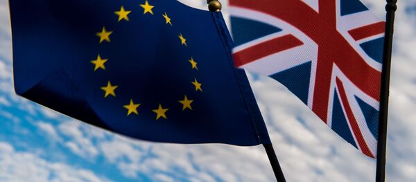 Drapelul Angliei și UE - Sputnik Moldova