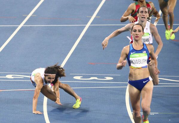 Atleta Sofia Ennaoui din Polonia în timpul unei căderi la JO de la Rio. - Sputnik Moldova