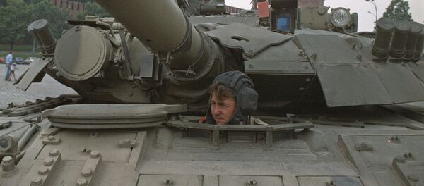 Танк на Васильевском спуске - Sputnik Молдова