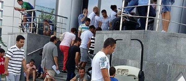 Cozi pașapoarte, București - Sputnik Moldova-România