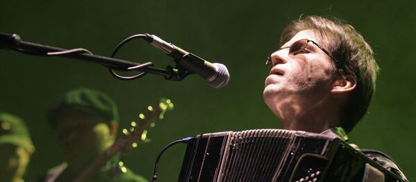 Баянист Федор Чистяков во время выступления в клубе Б1 Maximum - Sputnik Молдова