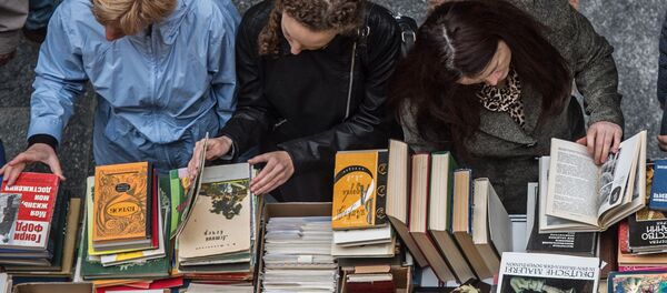 Книжный фестиваль Красная площадь. День четвертый - Sputnik Молдова