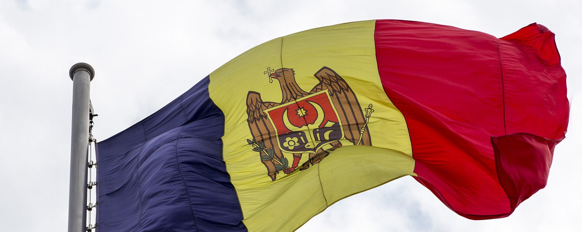 Флаг Республики Молдова. - Sputnik Молдова, 1920, 04.09.2020