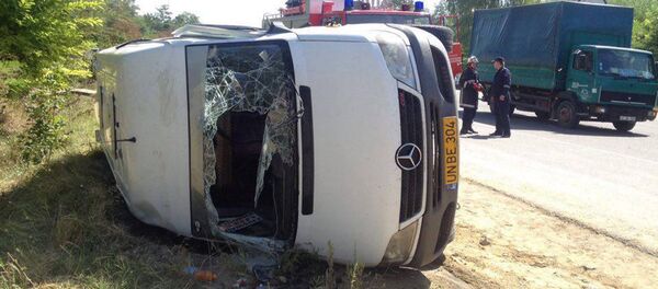 Accident cu implicarea microbusului de ruta Chișinău - Ungheni - Sputnik Moldova