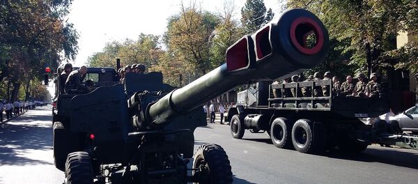 Tehnică militară şi soldaţi moldoveni, repetiţie pentru parada militară din 27 august 2016, Chişinău - Sputnik Moldova