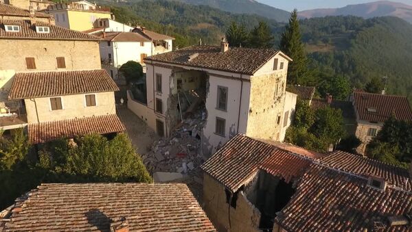 Итальянский Аккумоли после землетрясения. Кадры с беспилотника - Sputnik Молдова