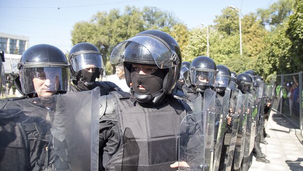 Полиция на протесте в Кишиневе, 27 августа - Sputnik Молдова