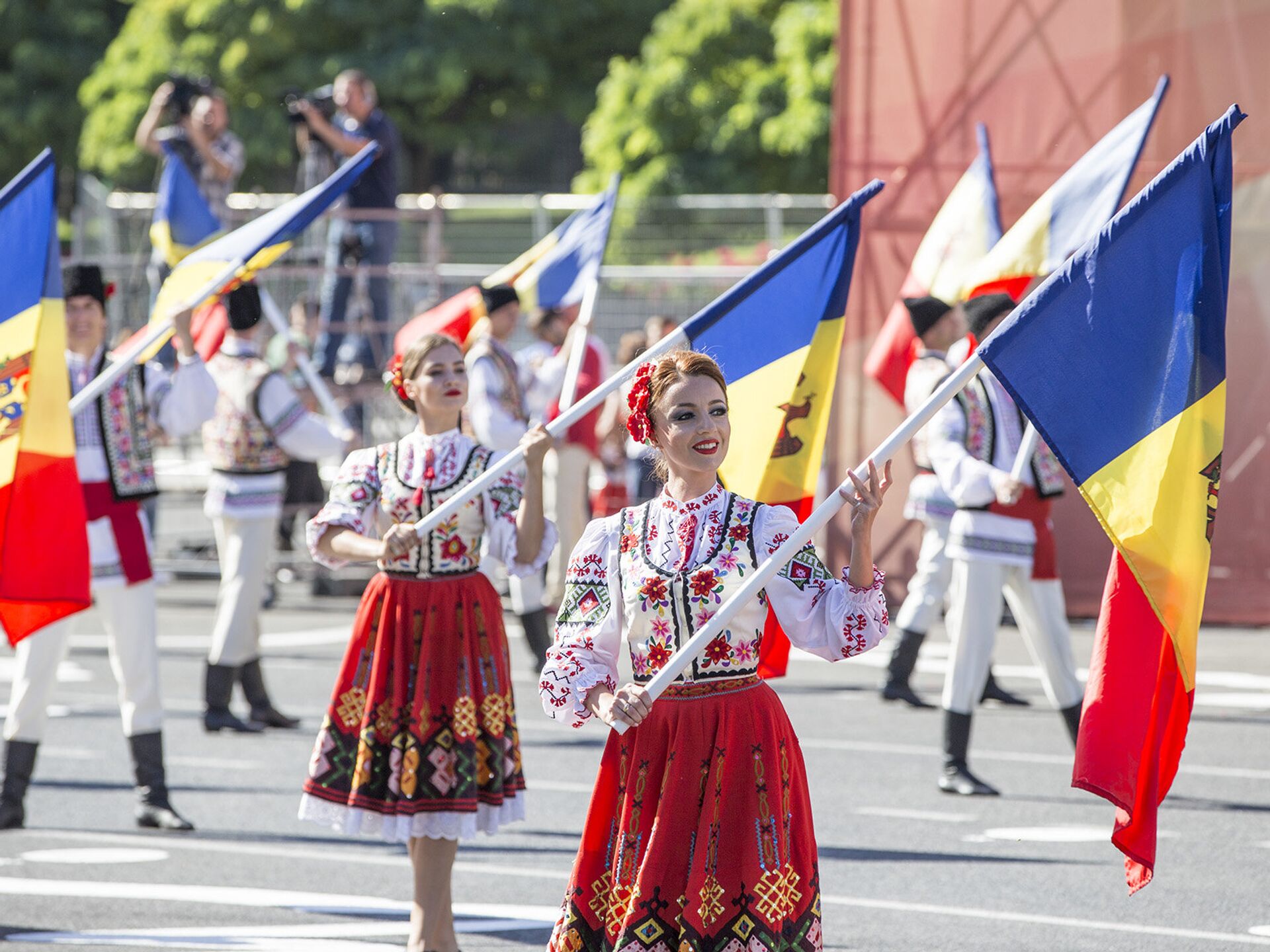 Молдавия это страна. День независимости Молдовы. Лимба ноастрэ в Молдове. Лимба ноастрэ праздник. День независимости Молдовы 1991.