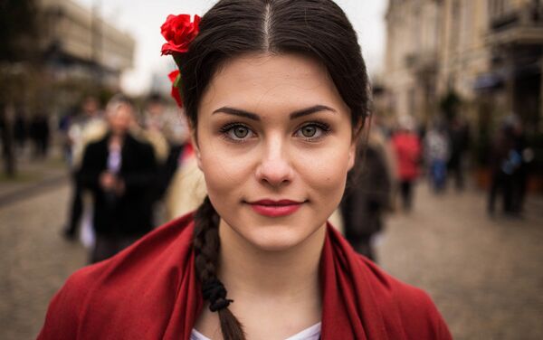 Portret feminin realizat în Republica Moldova de fotografa româncă Mihaela Noroc. Fotografia a fost inclusă în proiectul fotografic ”The Atlas of Beauty”. - Sputnik Moldova-România