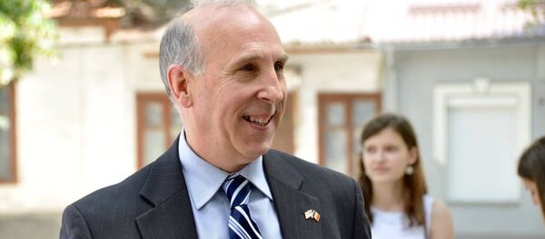 James Pettit - Sputnik Moldova