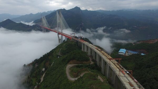 Навесной мост в Китае - Sputnik Молдова