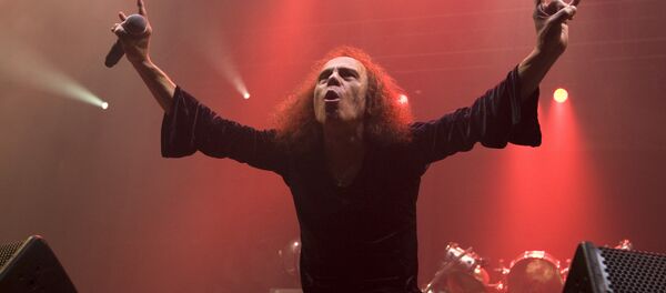 Ро́нни Джеймс Ди́о Ро́нни Джеймс Ди́о - Sputnik Молдова