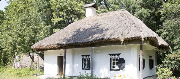 Дом 19 века село Красная Поповка Луганская область - Sputnik Moldova