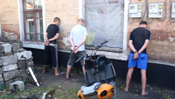 В ДНР задержали подростков, обвиненных в работе на СБУ. - Sputnik Молдова