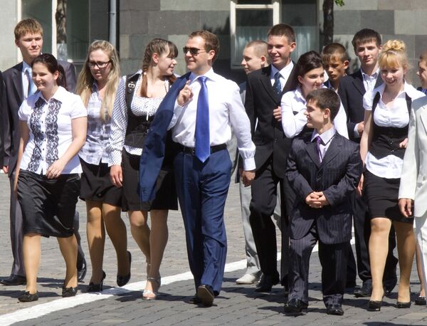 Встреча Дмитрия Медведева в Кремле с выпускниками детских домов - Sputnik Молдова