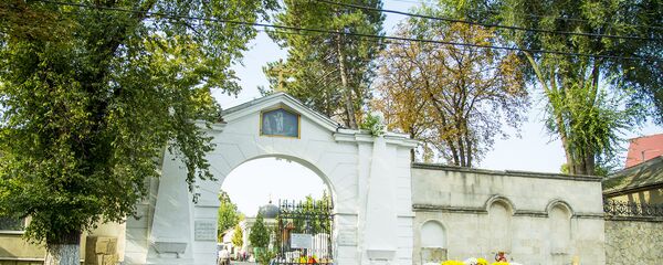 Вход на Армянское кладбище в Кишиневе - Sputnik Moldova