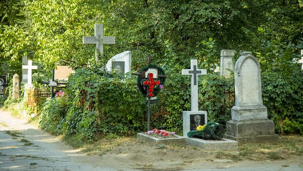 Могилы на Армянском кладбище - Sputnik Moldova