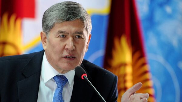Президент Киргизии Алмазбек Атамбаев - Sputnik Moldova