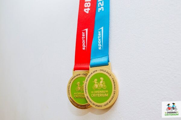 Медали победителей велогонки Chisinau Criterium - Sputnik Молдова