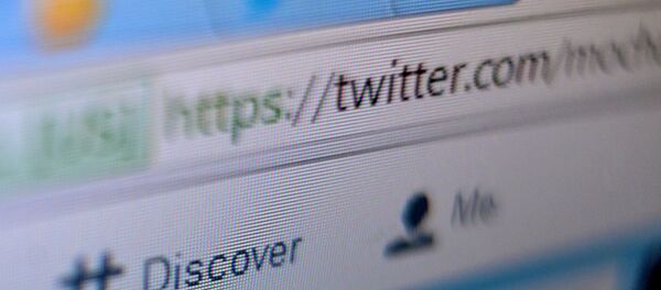 Страница сайта Twitter в окне браузера компьютера - Sputnik Молдова