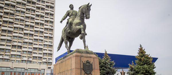 Памятник Котовскому в Кишиневе Памятник Котовскому в Кишиневе - Sputnik Молдова