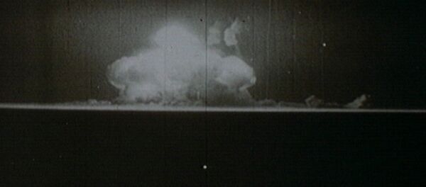 Начало ядерного века. Первая американская атомная бомба в архивных кадрах - Sputnik Молдова