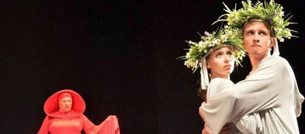 Спектакль Белая ворона Спектакль Белая ворона - Sputnik Молдова