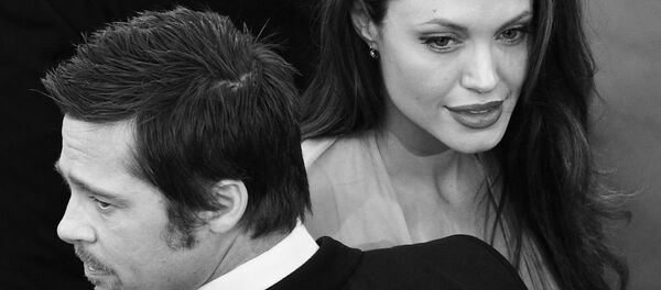 Брэд Питт и Анджелина Джоли Брэд Питт и Анджелина Джоли - Sputnik Moldova-România