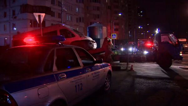 Сотрудники ГИБДД эвакуировали машины рядом с местом крушения Ми-8 МЧС РФ - Sputnik Молдова