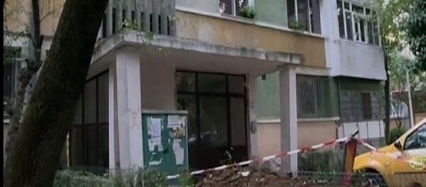 Bloc din București care stă să cadă - Sputnik Moldova