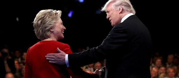 Кандидаты в президенты США Хиллари Клинтон и Дональд Трамп на дебатах - Sputnik Молдова