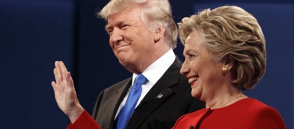 Кандидаты в президенты США Хиллари Клинтон и Дональд Трамп на дебатах - Sputnik Молдова