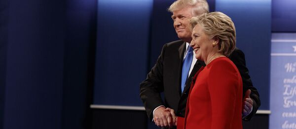 Кандидаты в президенты США Хиллари Клинтон и Дональд Трамп на дебатах - Sputnik Молдова