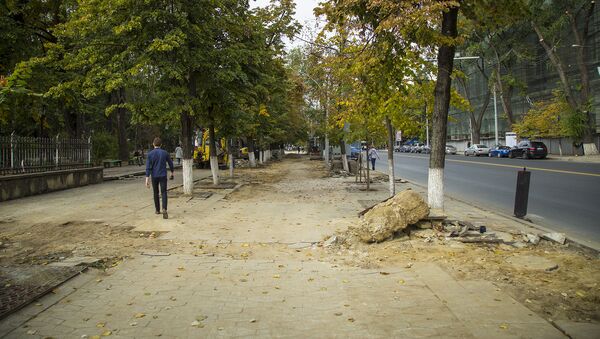 Ремонт тротуара в центре Кишинева - Sputnik Молдова