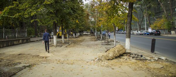 Ремонт тротуара в центре Кишинева - Sputnik Молдова