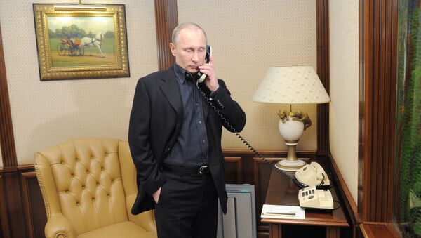 Кандидат в президенты РФ В. Путин посещает избирательный штаб - Sputnik Молдова