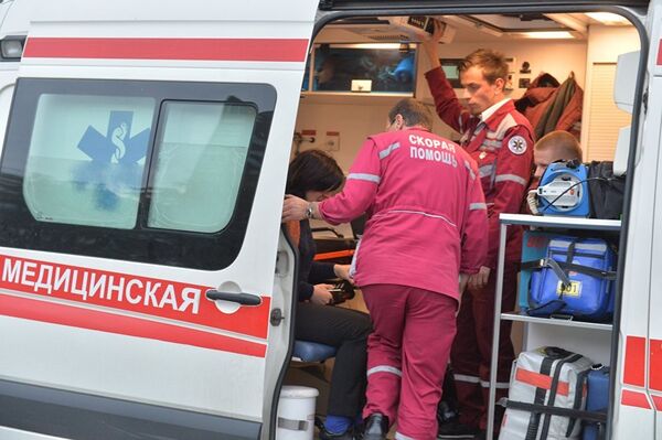 Скорая помощь в Минске увозит пострадавших. Скорая помощь в Минске увозит пострадавших. - Sputnik Moldova