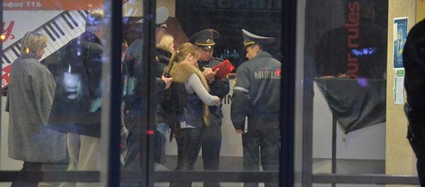 Милиция опрашивает очевидцев. - Sputnik Молдова