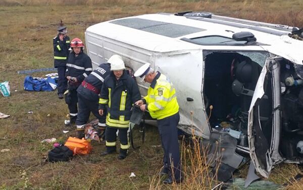 Авария молдавского микроавтобуса в Румынии - Sputnik Молдова