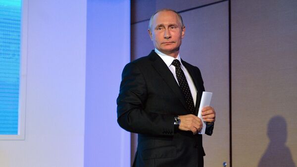 Президент РФ В. Путин принял участие в инвестиционном форуме ВТБ Капитал Россия зовет! - Sputnik Moldova