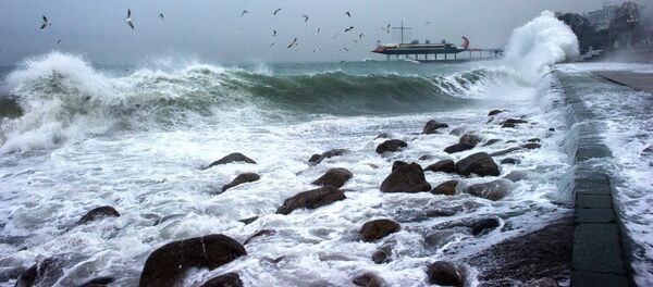 Набережная во время шторма - Sputnik Молдова