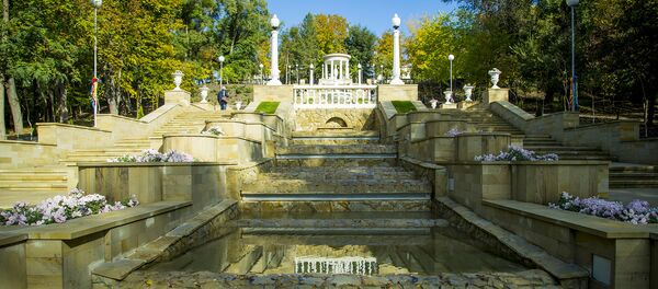 Каскадная лестница в Парке Валя Морилор - Sputnik Молдова