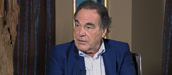 Это информационная война - Оливер Стоун о закрытии счетов RT в Великобритании Это информационная война - Оливер Стоун о закрытии счетов RT в Великобритании - Sputnik Молдова