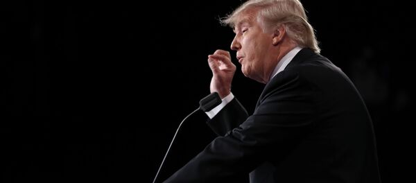 Кандидат в президенты США Дональд Трамп на дебатах в Нью-Йорке - Sputnik Молдова