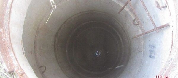 Открытый канализационный колодец в Гродно - Sputnik Moldova