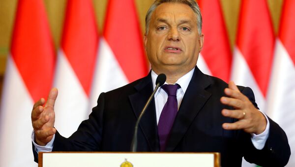 Hungarian Prime Minister Viktor Orban attends a news conference in Budapest, Hungary, October 4, 2016. - Sputnik Moldova-România