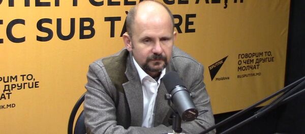 Bogdan Radu Herzog în studioul radio Sputnik Moldova Bogdan Radu Herzog în studioul radio Sputnik Moldova - Sputnik Moldova