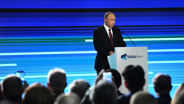 Президент РФ В. Путин принимает участие в XIII ежегодном заседании Международного дискуссионного клуба Валдай - Sputnik Молдова